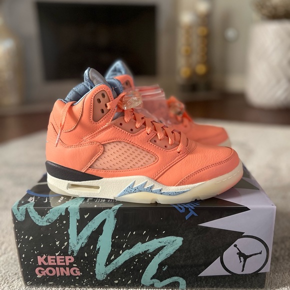 Air Jordan 5 x DJ Khaled
Crimson Bliss
Size 7.5 women US kid size 6 - Picture 5 of 8